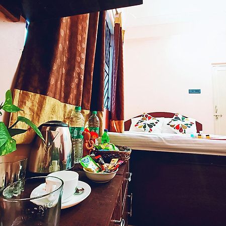 ホテル Jo'Stel Amber Durgāpur エクステリア 写真